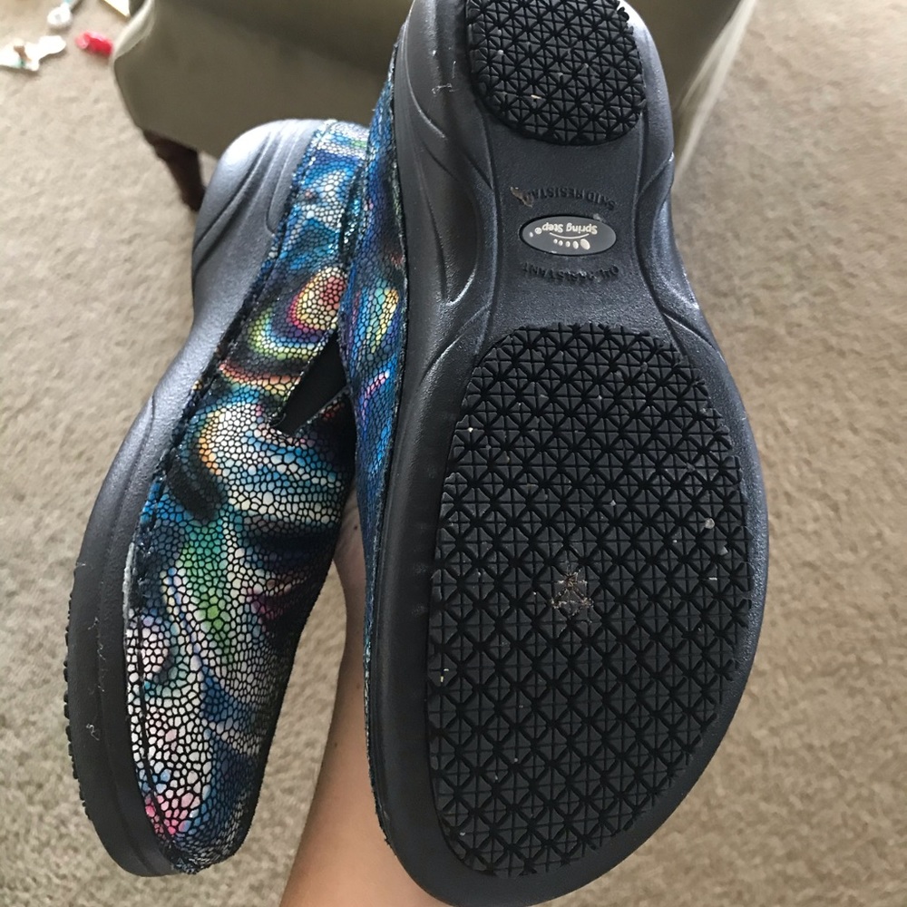 Women&#x27;s Multi-Color Spring Step Clog Size 9.5 - image 4